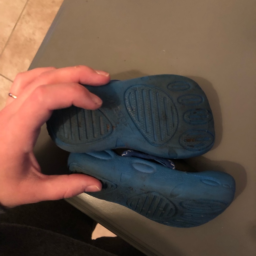 Speedo water shoes toddler 5/6